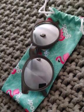 *nwot* matte gray goodr sunglasses - never worn